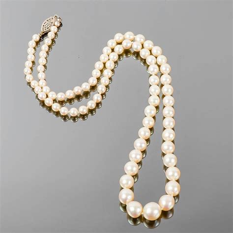 Vintage Graduated Freshwater Pearl Necklace With Sterling Silver Clasp