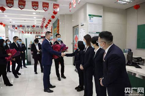 新春走基层！江西邮储银行党委班子送祝福听心声鼓干劲暖人心慰问