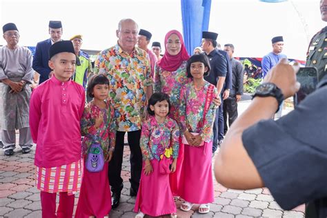 Agong Hadir Ke Rumah Terbuka Aidilfitri MB Johor