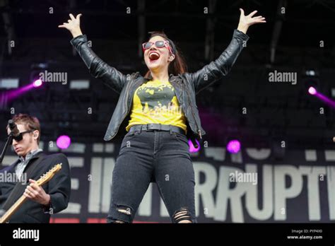 Hot Sexy Aimee Allen Bikini Pics