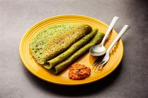 Premium Photo Palak Dosa Made Using Mixing Spinach Or Keerai In