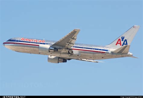 N Aa Boeing Er American Airlines Doug Lambert Jetphotos