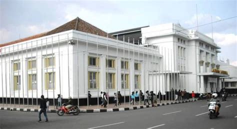 Jelang KAA Pemprov Perbaiki Gedung Merdeka Dan Masjid Raya Bandung