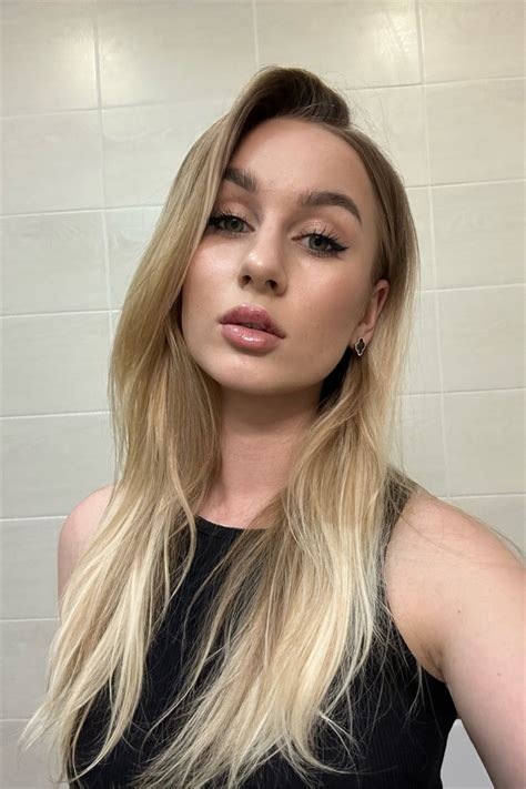 Charming Olena Y O From Kiev With Blonde Hair Id Ladadate