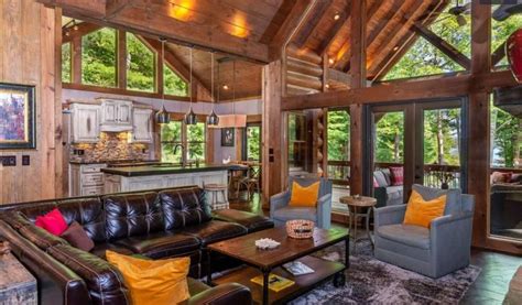 Escape to the Stunning Lakefront Cabin in Blue Ridge, Georgia - defve