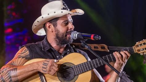 Morre aos 41 anos o cantor sertanejo João Carreiro da dupla Capataz