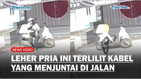 Leher Terlilit Kabel Non Aktif Yang Menjuntai Di Jalan Raya Pria Ini