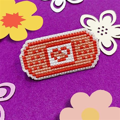 брошь «пластырь» вышивка крестом, жми на фото | Cross stitch art ...
