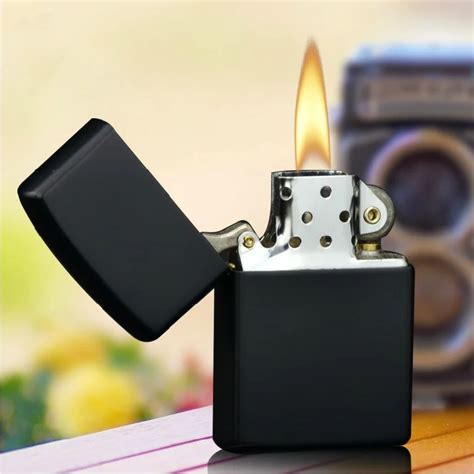 Classic Kerosene Black Vintage Style Windproof Lighter Cigarette