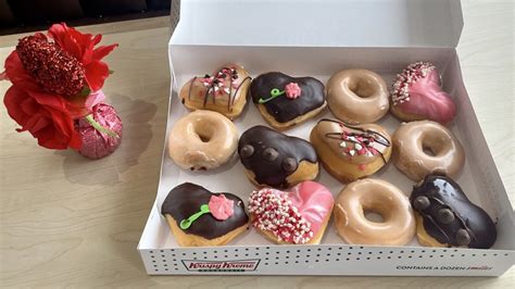 We Tried Krispy Kreme S Valentine S Day Doughnuts They Don T Quite