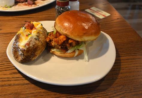 いろいろ Outback Steakhouse New Bloomin Fried Chicken Sandwich 265046