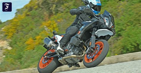 Motorcycle Driving Report KTM 890 SMT Pledge Times