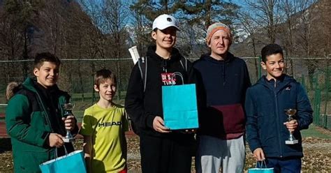 Ugine Une Cinquantaine De Jeunes Au Tournoi De Tennis Dhiver