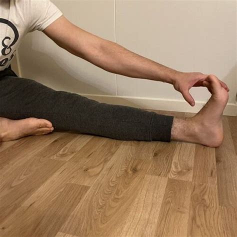 Semimembranosus Stretch Improve Knee And Back Flexibility