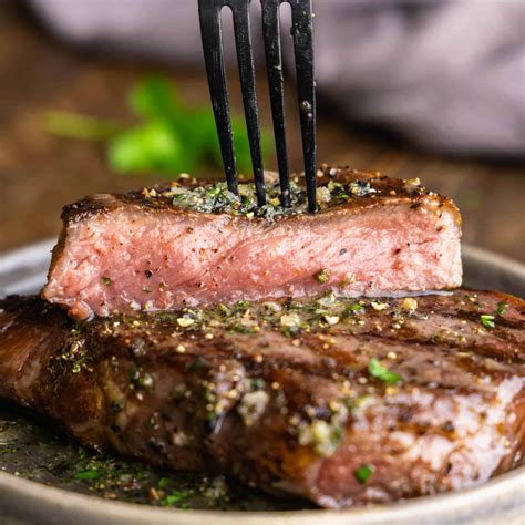 grill steak perfectly  time