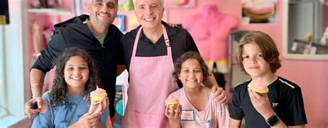 Ce père gay a été qualifié de pervers homo par un animateur de talk show d extrême droite