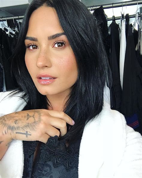 Overdose Demi Lovato Estava Andando Com Más Companhias Diz People Capricho