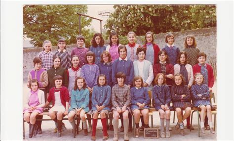 Photo De Classe Cm 2 De 1970 Ecole Primaire Des Filles Copains Davant