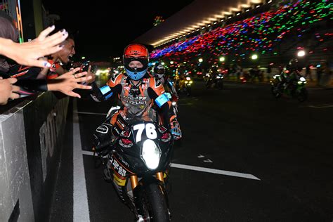 鈴鹿8耐を4位で完走！ オートレース宇部 Racing Team