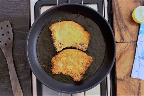 how long to fry breaded pork chops