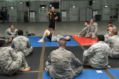 Soldiers Teach 380th Aew Army Combatives Class Us Air Forces