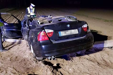 Tragiczny wypadek w regionie Zginął pasażer ZDJĘCIA