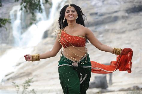 Anushka Shetty Hot Images In Rudramadevi Anushka Shetty Hot 1000x665 Wallpaper Teahub Io
