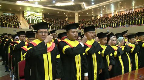 Wisuda Periode II Wilayah I Tahun Akademik 2023 2024 Universitas