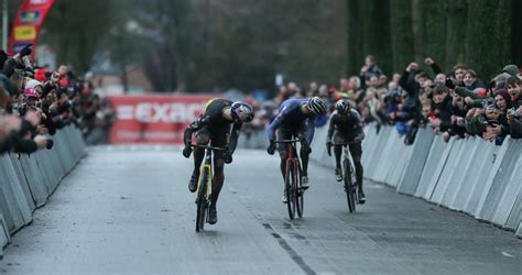 Exact Cross Wout Van Aert Conclut L Ann E En Beaut Loenhout