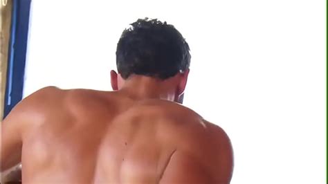 Vidéos mec barbu XVIDEOS