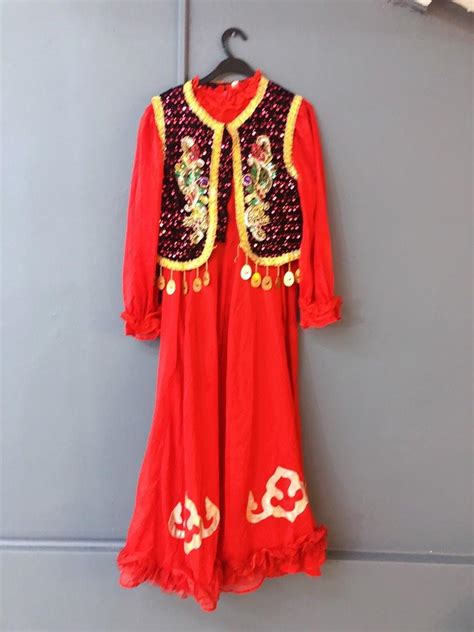 Chinese folk dance costumes, Women's Fashion, Dresses & Sets ...