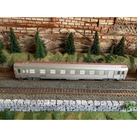 HJ4183 SET DE 2 PIECES VOITURES VOYAGEURS DEV INOX ET WAGON G4 TRAIN DE