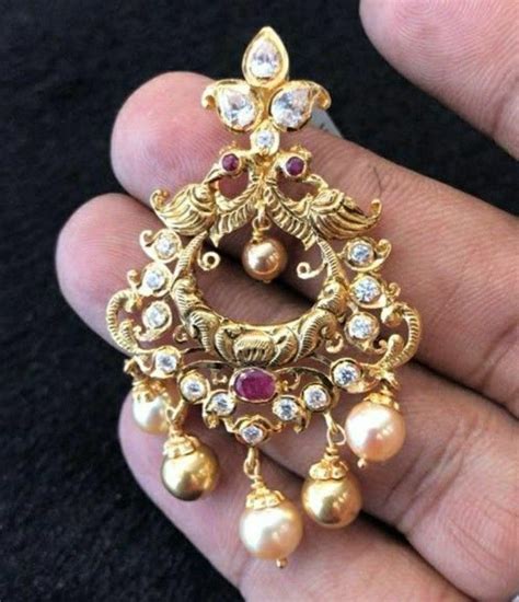 Pin By Shamili On Earrings Gold Jewelry Prom Gold Earrings Models