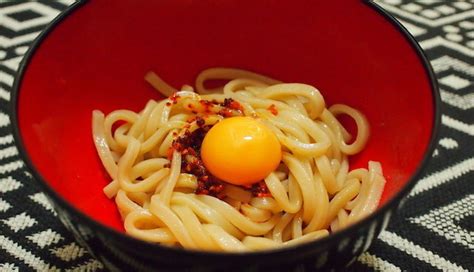 【5分で完成】レンジ調理の「釜玉うどん」なら面倒くさいランチ作りが簡単に！ クックパッドニュース