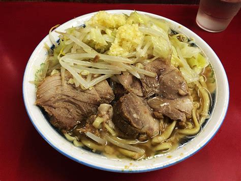 ラーメン二郎全店制覇ラーメン二郎 目黒店 小ラーメン豚入り ニンニクアブラ ラーメン 食べ物のアイデア メインディッシュ