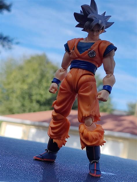 Simple modifications for MUI Goku. : r/SHFiguarts