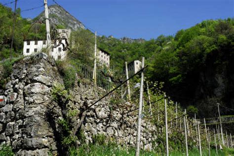 Canal Di Brenta Contrada Mattietti A Valstagna Le Masiere I