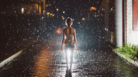 Wallpaper Sunlight Women City Street Rain Fashion Light