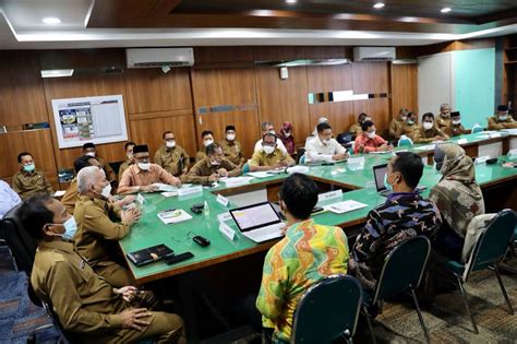 Sekda Se Aceh Bahas Strategi Pengentasan Kemiskinan Bersama Kepala