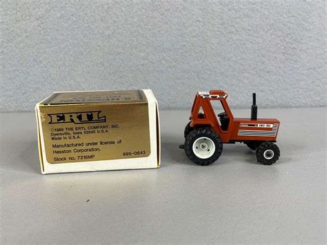 2 Hesston 180 90dt Tractors Fiat F 110dt Tractor 164 Scale Ertl