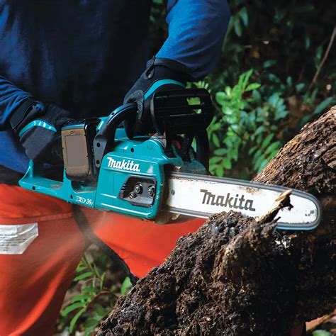 MAKITA 36V (18VX2) BRUSHLESS 400MM CHAINSAW SKIN DUC405Z