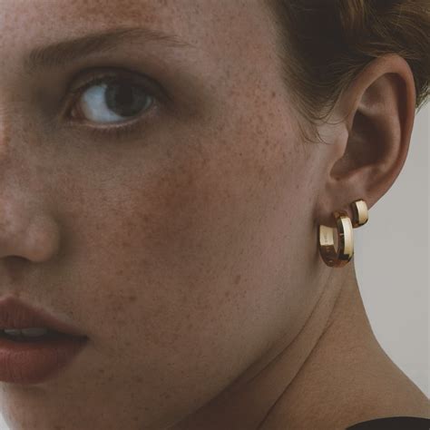 Luxe Bevelled Edge Mid Sized Hoop Earrings Gold