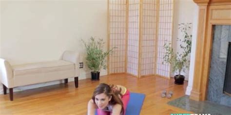 Ashley Stretches Out For The Pussy Stretching Tnaflix