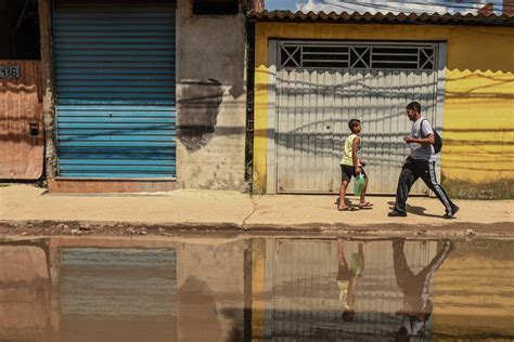 Moradores Do Jardim Pantanal Adaptam Casas E Rotina Para Lidar Com