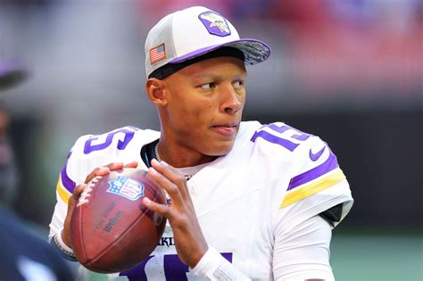 Watch Josh Dobbs Tiktok Video On Vikings Debut Goes Viral