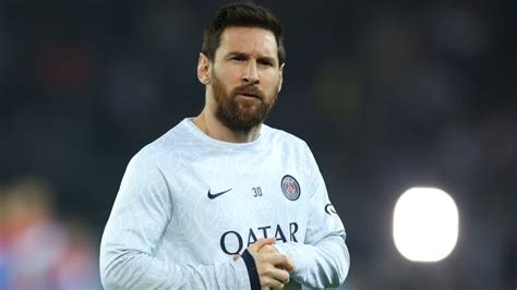 Gunmen leave Argentine soccer star Lionel Messi a menacing message ...