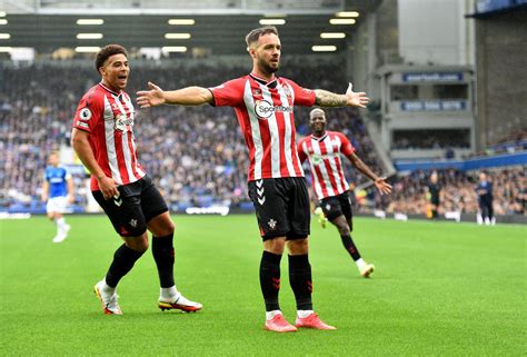 Southampton: Adam Armstrong disappoints despite credible draw ...