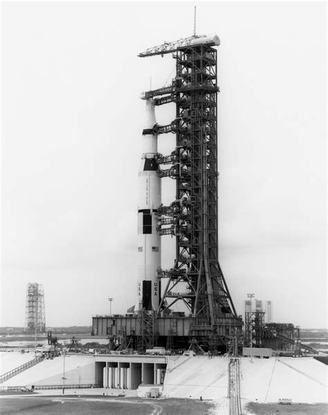 Ksc 71p 331 84k Or 661k The Apollo 15 Saturn V On Pad 39a Following