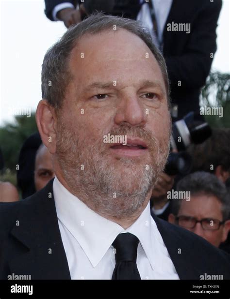 Harvey Weinstein Arrive Sur Le Tapis Rouge Banque De Photographies Et D