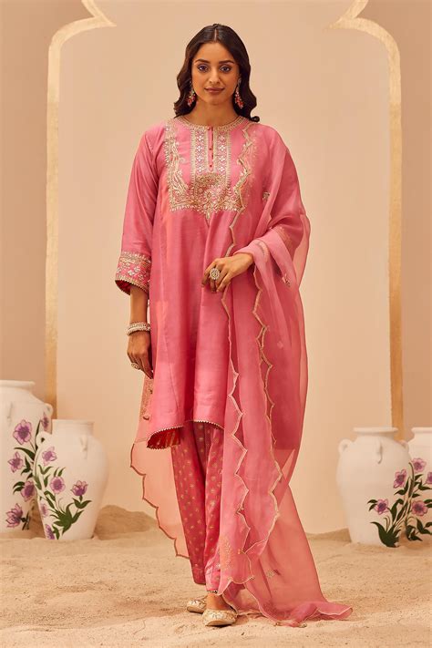 Buy Pink Kurta Silk Chanderi Embroidery Tilla Round Aymra Choga Set